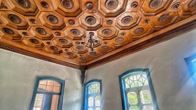 Interior do casarão Solar Baeta Neves, destruído por deslizamento de terra em Ouro Preto — Foto: Arquivo pessoal